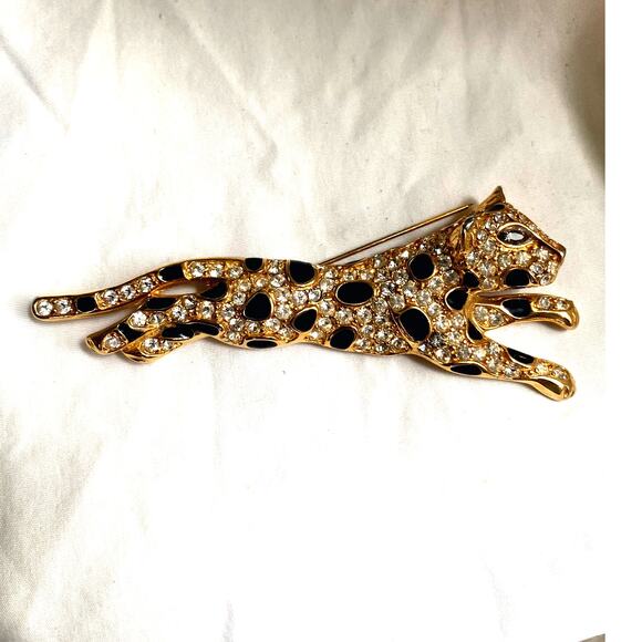 Vintage signed Trifari, leopard brooch, gold tone with black enamel, 4inch pin - Picture 8 of 12